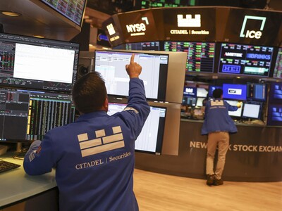 El petróleo de Texas baja un 2.21 % pendiente de avances diplomáticos