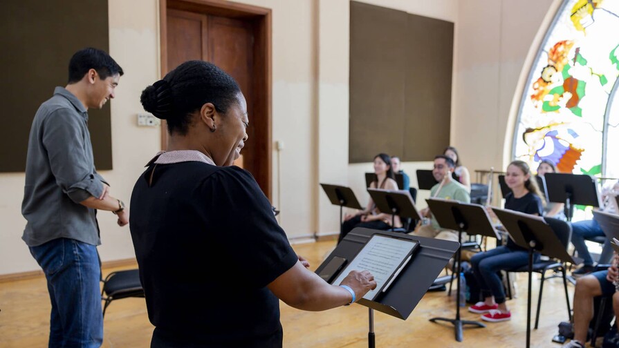 La Fundaci&oacute;n Sinfon&iacute;a busca talento dominicano para el conservatorio internacional OAcademy