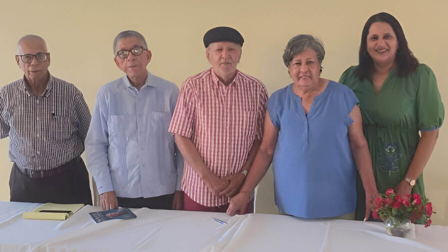 José Pimentel Muñoz presenta en Santo Domingo biografía de Marcos Soto Tejeda José Pimentel Muñoz presenta en Santo Domingo biografía de Marcos Soto Tejeda