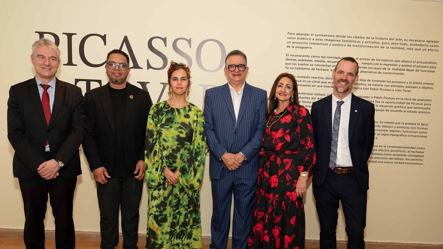 Dos maestros, un lenguaje en Picasso & Tovar: acciones morfológicas" Dos maestros, un lenguaje en Picasso & Tovar: acciones morfológicas"