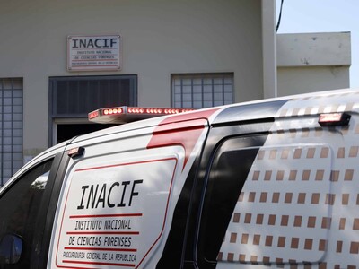 Mujer encontrada muerta sin ropa en la autopista Duarte