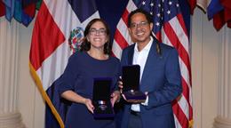 AMCHAMDR reconoce en Washington las trayectorias de Leonor Corsino e Isa&iacute;as Alberto Reyes