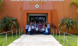 El centro gratuito donde adultos mayores aprenden guitarra, bailan y reciben atenci&oacute;n m&eacute;dica