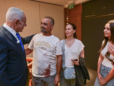 Atentado en avión Israel provoca descenso de emergencia