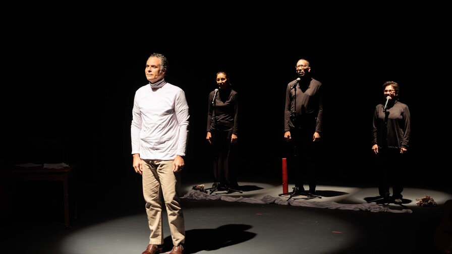 "Jos&eacute;, la isla", obra, inspirada en la poes&iacute;a de Jos&eacute; M&aacute;rmol, es presentada en la Feria del Libro