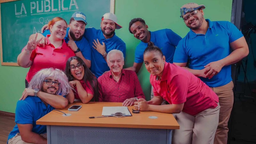 La pública de paseo, una noche de humor en vivo junto a todo el elenco La pública de paseo, una noche de humor en vivo junto a todo el elenco