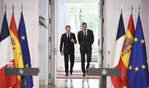 Macron defiende ante S&aacute;nchez soluciones firmes de protecci&oacute;n de las fronteras comunes