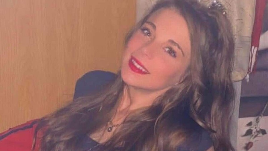 Madre es acusada de apuñalar unas 50 veces a sus hijos; uno podría perder un brazo Madre es acusada de apuñalar unas 50 veces a sus hijos; uno podría perder un brazo