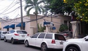 Camiones derriban cables y dejan una estela de peligro en las calles