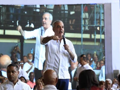 Abinader reitera llamado a prófugos: “Entréguense ahora”