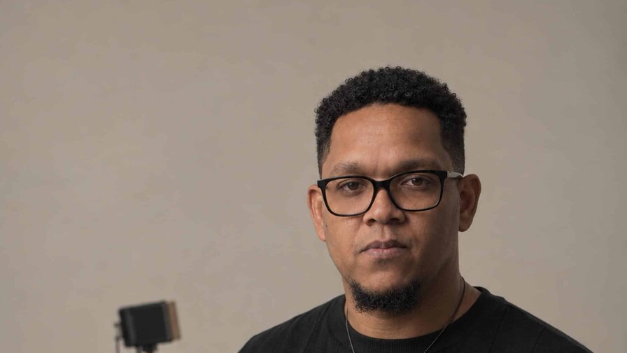 El criollo Andrés de la Cruz estrena en Florida su documental sobre persistencia y nuevos comienzos El criollo Andrés de la Cruz estrena en Florida su documental sobre persistencia y nuevos comienzos