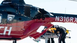 Helic&oacute;ptero de evacuaci&oacute;n m&eacute;dica se estrella en California y deja dos muertos 