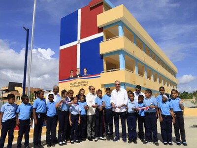 Gobierno inaugura escuela en Cancino