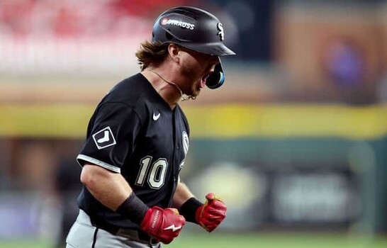 Los Medias Blancas vencen a los Astros y ganan su primera serie de postemporada desde 2005