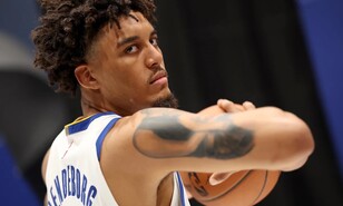 Steve Kerr y Jimmy Butler resaltan las cualidades de Yaxel Lendeborg