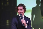 David Bisbal lanza nuevo disco Eternos como homenaje al pop rom&aacute;ntico