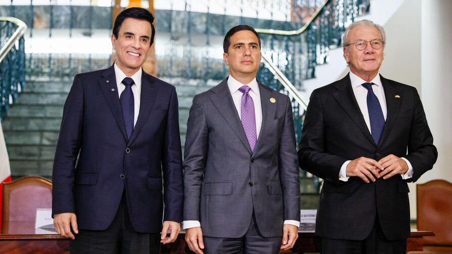 Ecuador entrega a Perú la presidencia de Comunidad Andina para atender desafíos comunes
