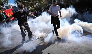 Las protestas estudiantiles se intensifican en Francia y dejan cerca de 2,000 detenidos