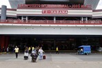 Sin combustible y con menos vuelos, pero a Cuba aún llegan aviones para aliviar la escasez