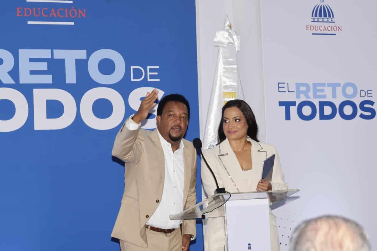 Pedro Martínez y su esposa Carolina Martínez.