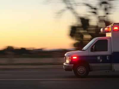 Ambulancia que salió de casa de fiscal tenía oculto 303,270 dólares
