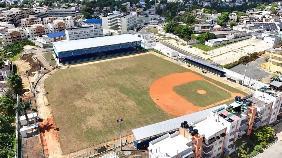 Fundación Pedro Martínez inaugura complejo educativo y deportivo para 1,700 estudiantes Fundación Pedro Martínez inaugura complejo educativo y deportivo para 1,700 estudiantes