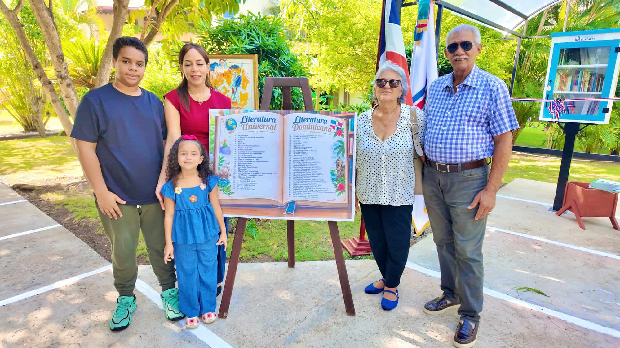 Lorenzo Octavio (niño), Sharon Ricardo, Luz Milagros Monteoca (niña), Danilda Martínez y Fidel Méndez.