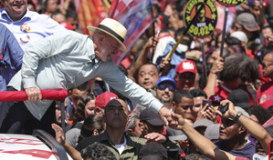 Una disputa por la virgen patrona de Brasil domina el final de la campa&ntilde;a electoral