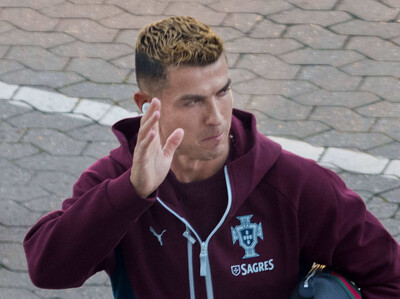 Cristiano Ronaldo rinde tributo a Messi