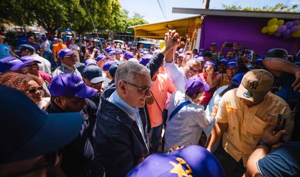 Gonzalo Castillo mantiene ofensiva pol&iacute;tica tras cancelaci&oacute;n de consulta del PLD y recorre Barahona