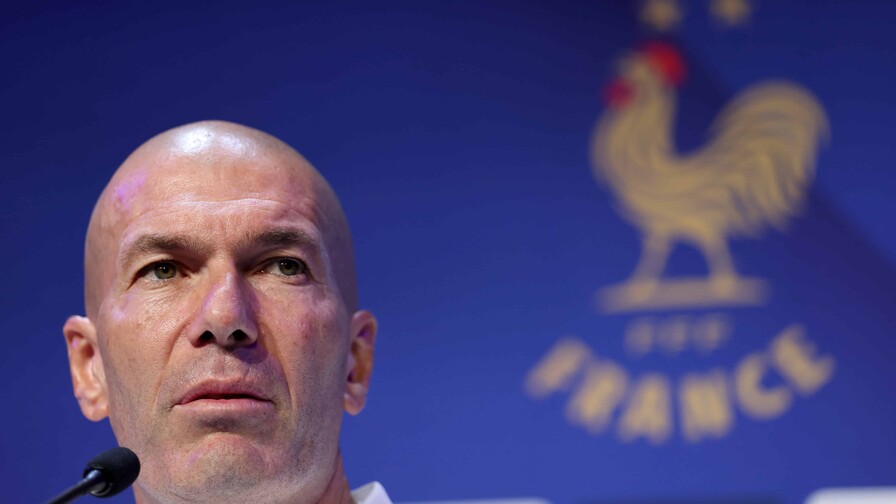 Italia amarga con un empate, el histórico estreno de Zidane en Francia Italia amarga con un empate, el histórico estreno de Zidane en Francia