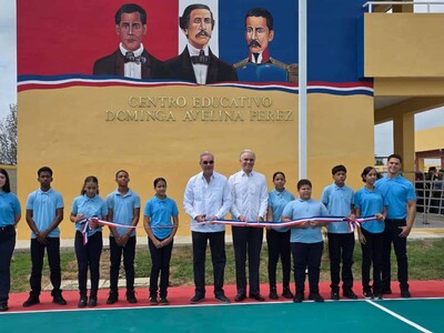 Luis Abinader y ministro de Educación inauguran planteles en Jánico