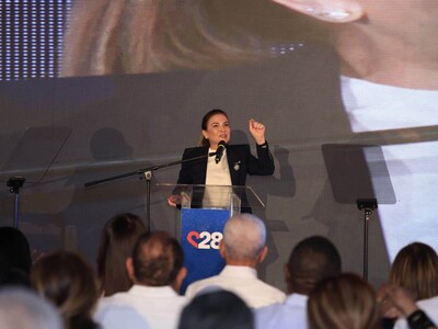 ¿Quiénes apoyan a Carolina Mejía? Los principales respaldos sumados