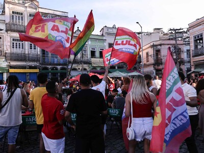 Brasil cierra la votación presidencial entre Lula y Bolsonaro