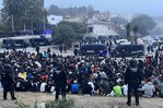 Desalojan migrantes de gran asentamiento en Ceuta antes de visita de los reyes de España