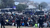 Desalojan migrantes de gran asentamiento en Ceuta antes de visita de los reyes de Espa&ntilde;a