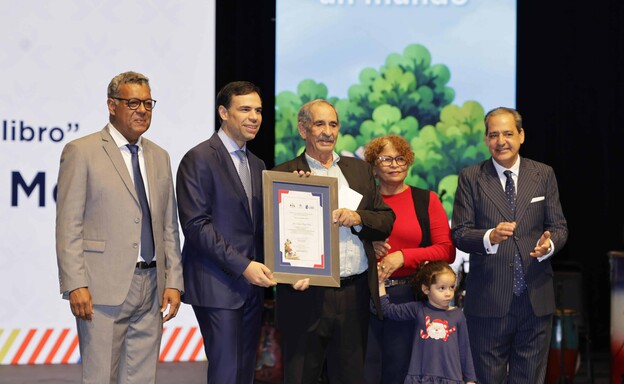 Roberto Ángel Salcedo destaca aumento en ventas de libros y anuncia una FILSD 2027 más extensa Roberto Ángel Salcedo destaca aumento en ventas de libros y anuncia una FILSD 2027 más extensa