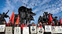 Al menos 60 detenidos en Mosc&uacute; en acto comunista que desemboca en protesta antigubernamental