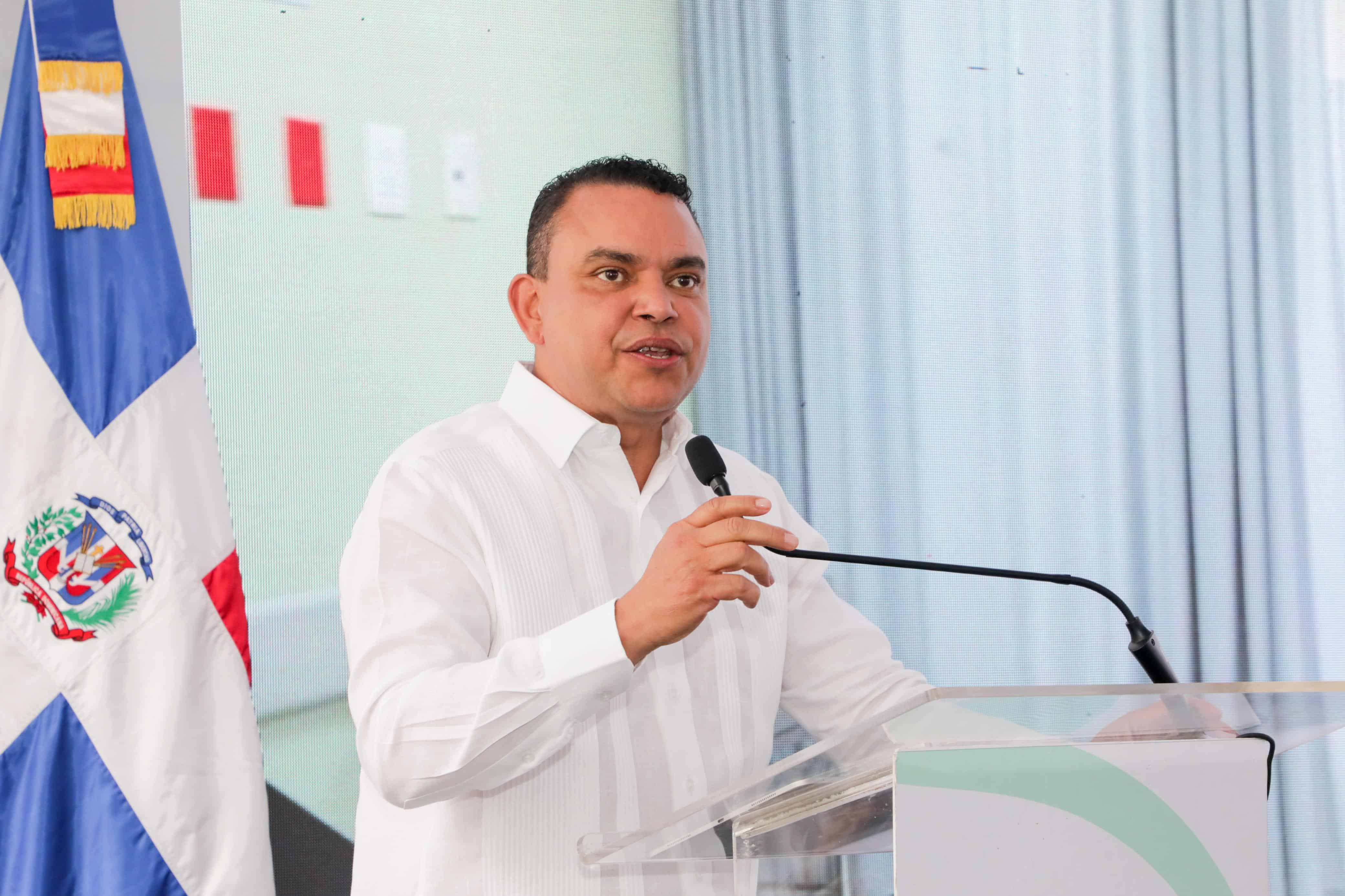 El director ejecutivo del SNS, Julio César Landrón.