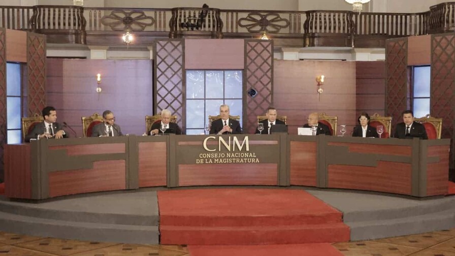 Primer d&iacute;a de entrevistas del CNM concluye con 21 aspirantes: el c&uacute;mulo de penas fue el eje central