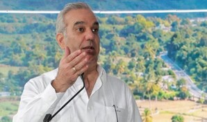 Abinader reta a comparar 20 a&ntilde;os de gobiernos opositores con los seis de su gesti&oacute;n