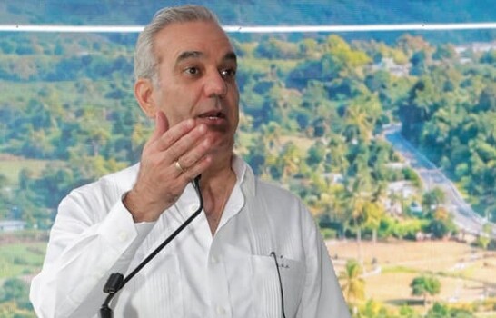 Abinader reta a comparar 20 a&ntilde;os de gobiernos opositores con los seis de su gesti&oacute;n