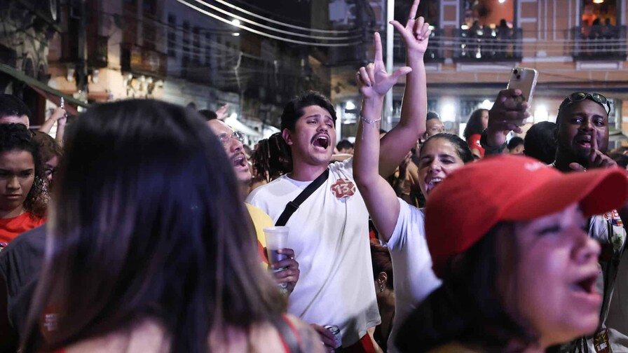 Lula y Flávio Bolsonaro disputarán la Presidencia de Brasil en segunda vuelta el 25 de octubre
