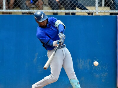 Martínez produce las 4 carreras del Licey en empate ante las Águilas