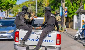 Migraci&oacute;n informa que deporta a 302 haitianos por Dajab&oacute;n este domingo