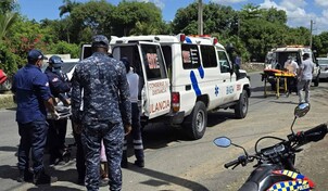 Ocho personas resultan heridas en accidente entre autob&uacute;s de pasajeros y un cami&oacute;n en Hato Mayor