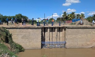 Gobierno rehabilita canal Horacio V&aacute;squez para mejorar riego en 227,000 tareas de Montecristi