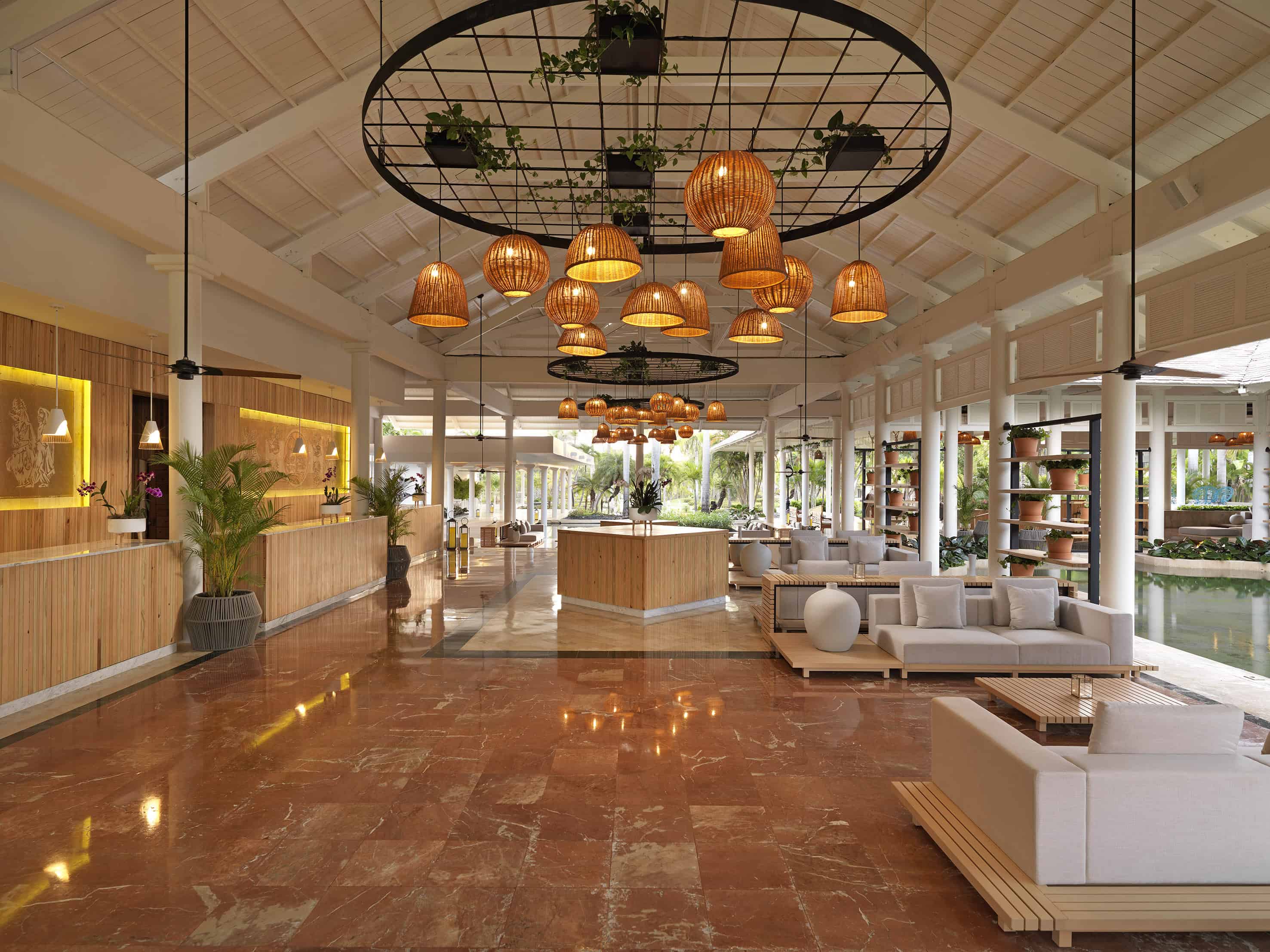 Meli&aacute; Punta Cana Beach Wellness Inclusive propone una experiencia centrada en el bienestar, con espacios para la meditaci&oacute;n, terapias hol&iacute;sticas, gastronom&iacute;a saludable y momentos de desconexi&oacute;n frente al mar.