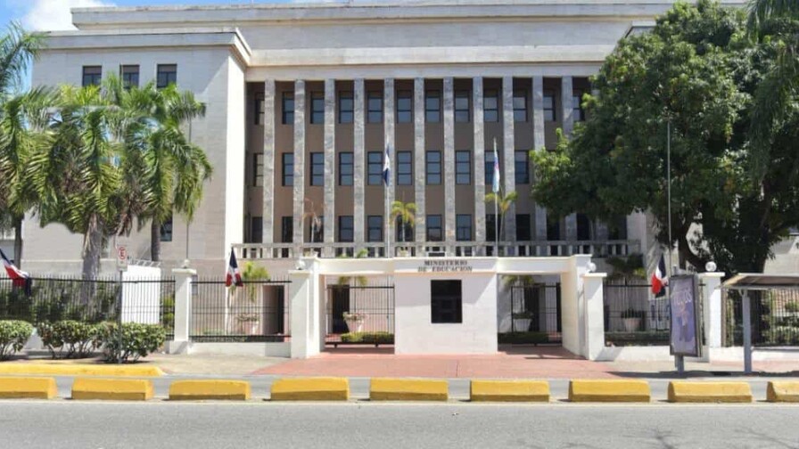 Minerd fija fechas para destrabar evaluación docente y atender a miles de maestros pendientes