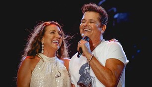 Sombra perdida: la colaboraci&oacute;n entre Carlos Vives y Ni&ntilde;a Pastori que celebra la m&uacute;sica